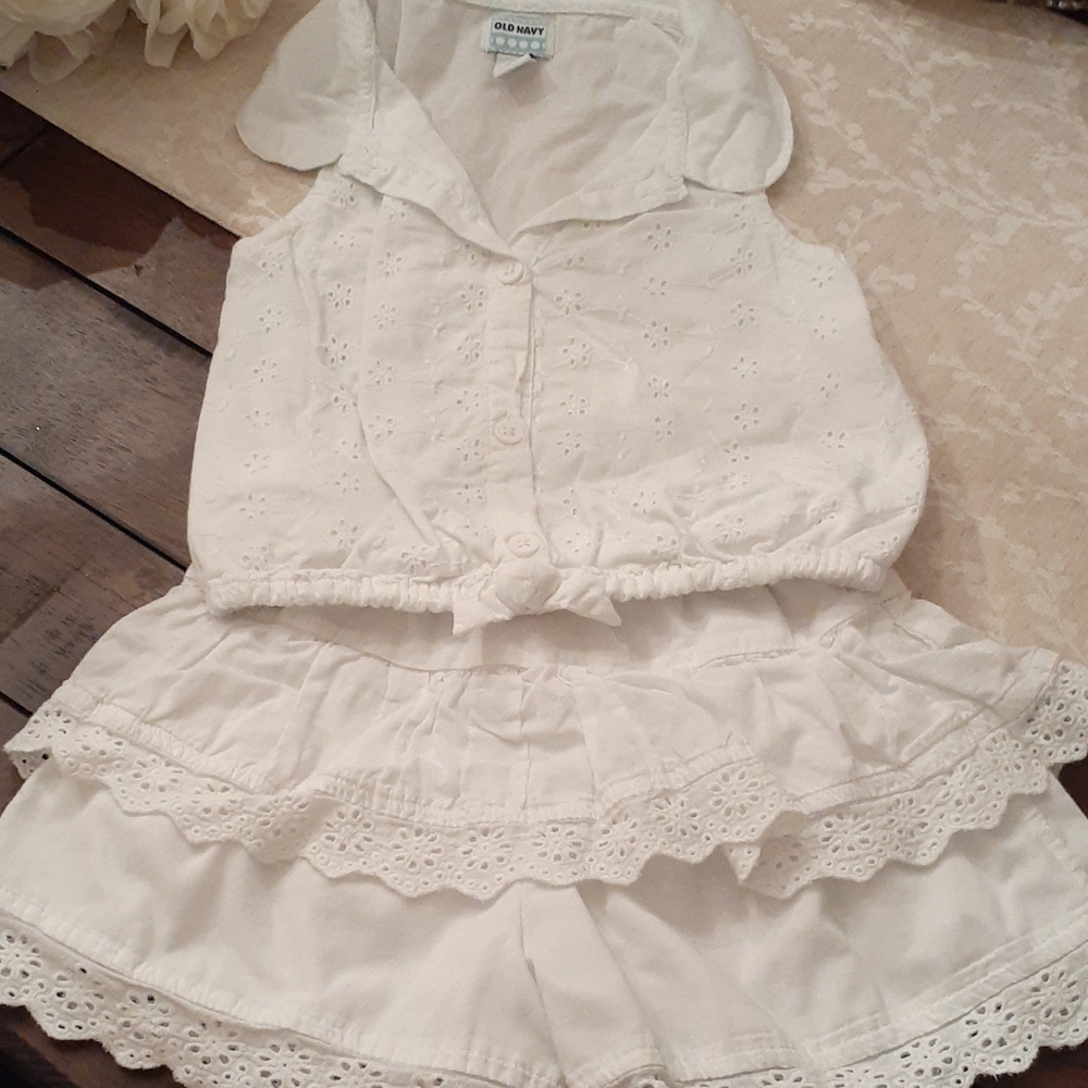 Bundle white eyelet skort outfit 2T